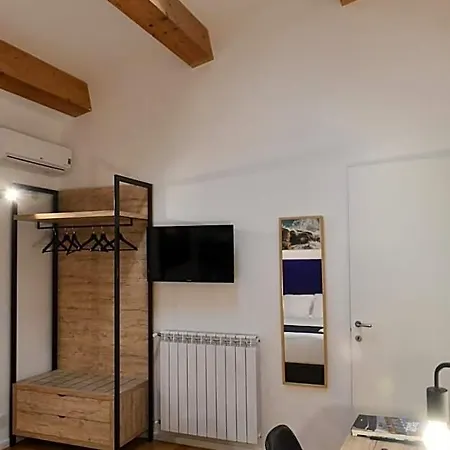 فندق مبيت وإفطار Ballarooms Centro باليرمو