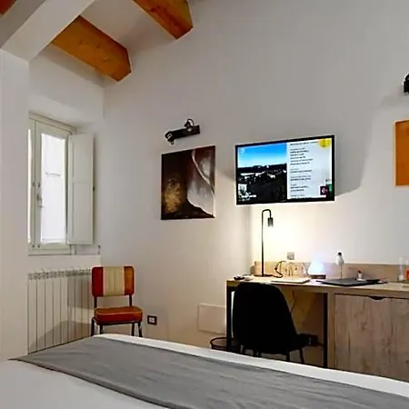 Frühstückspension Ballarooms Centro 4*