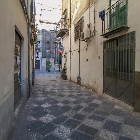 Alojamento de Acomodação e Pequeno-almoço Ballarooms Centro