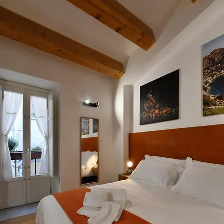 Ballarooms Centro 4*