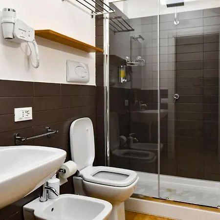 Ballarooms Centro 4*