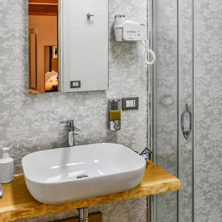 Ballarooms Centro 4*